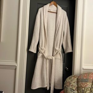 Barefoot Dreams CozyChic Solid Robe, sz 2 (medium) in Pearl, GUC
